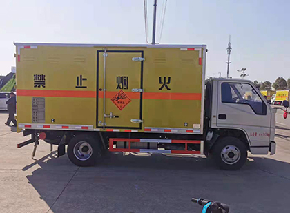 南京爆破器材运输车工人安全操作规范与智能技术保障